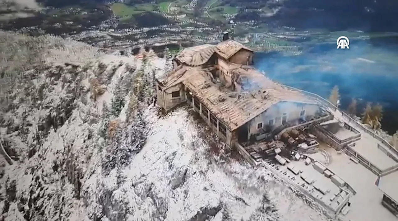 Hitler'in 'Kartal Yuvası' küle döndü! Dağ evinde yangın çıktı