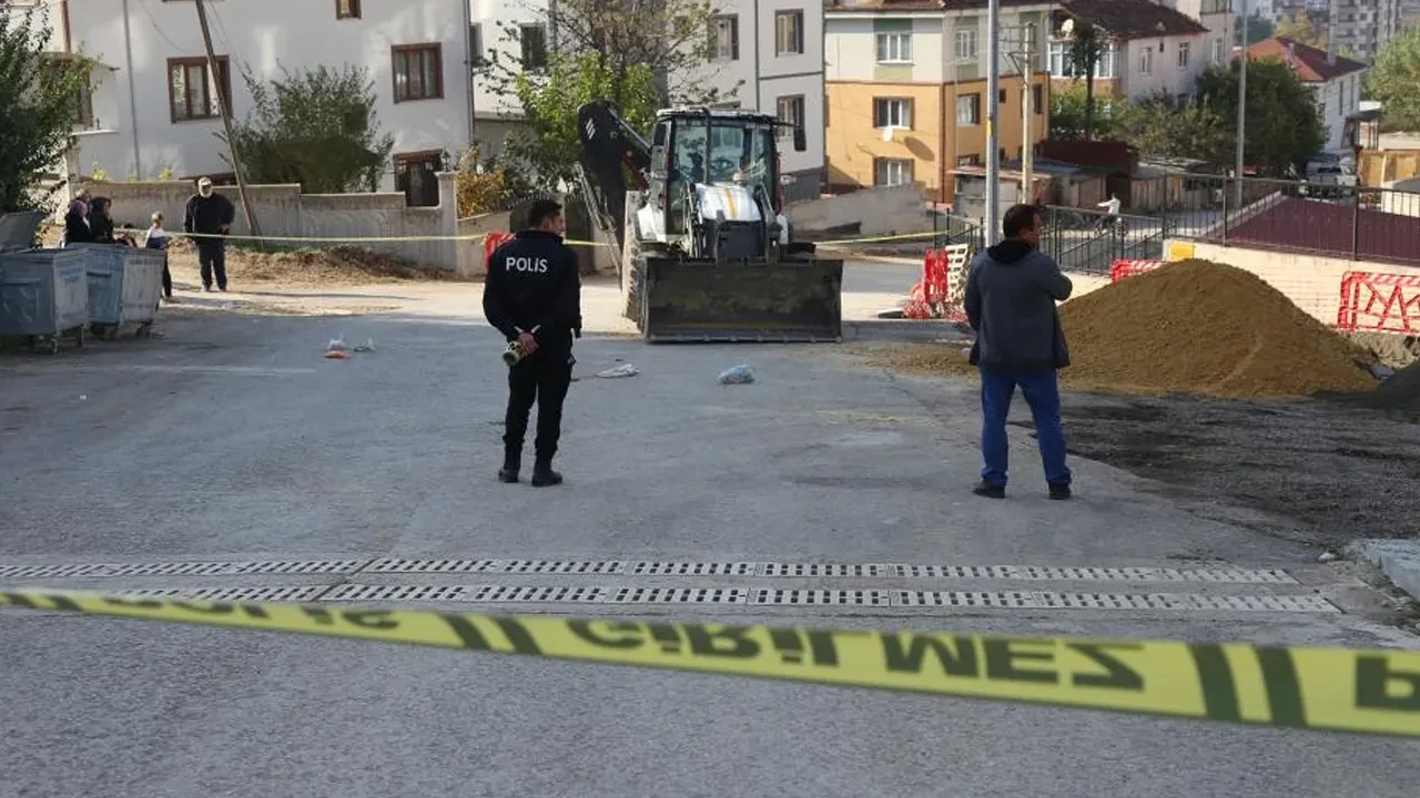 Kastamonu'da altyapı çalışması sırasında iş makinesinin çarptığı kadın hayatını kaybetti 