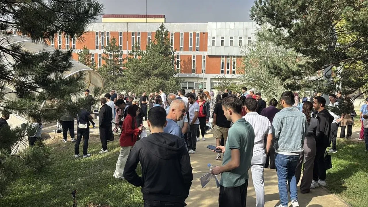KPSS heyecanı başladı: 3 milyona yakın aday ter döküyor 