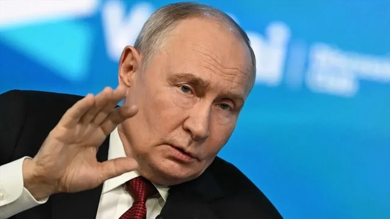 Putin protestolar için kendisini suçlayan AB liderlerine demediğini bırakmadı