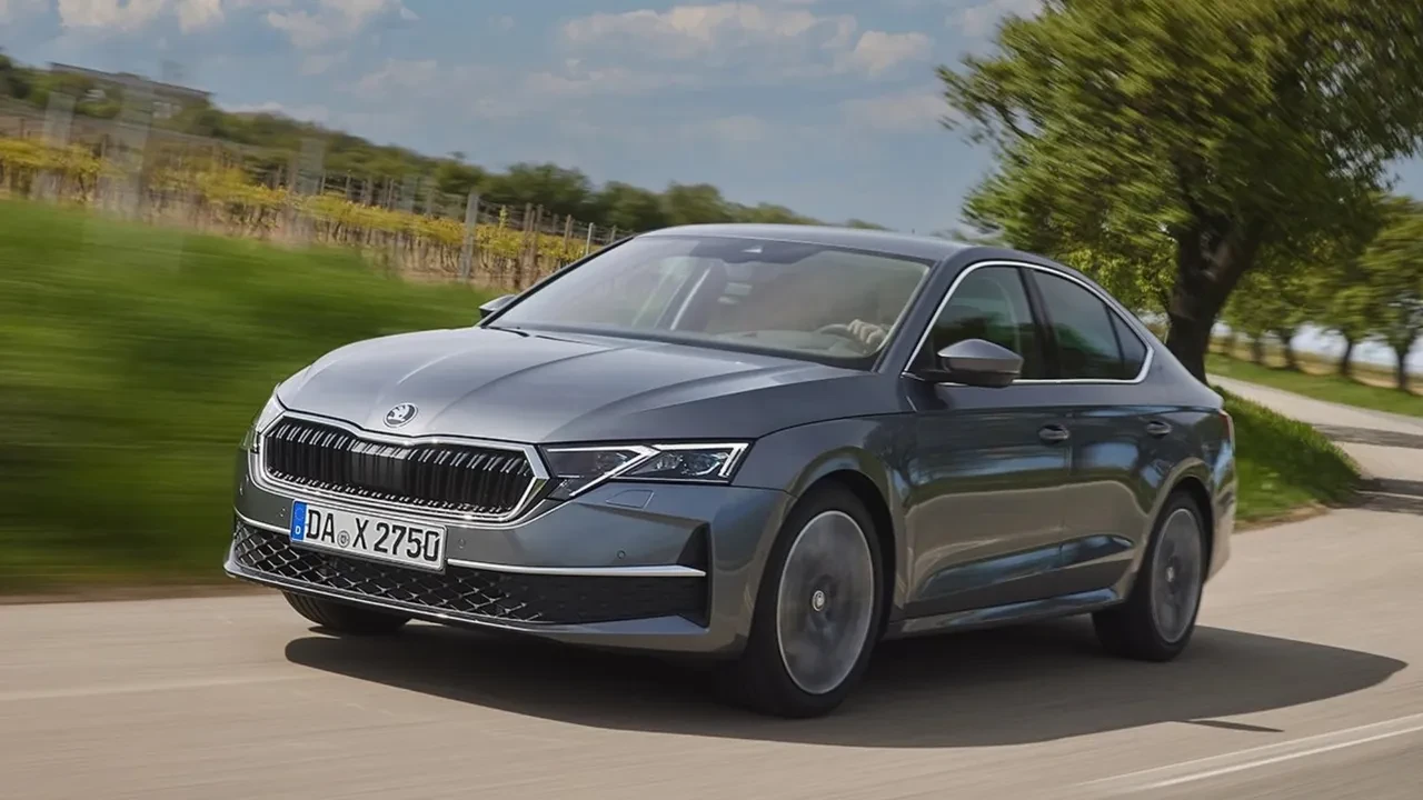 Skoda Ekim 2026 fiyat listesinde sürpriz! Bazı modellerde zam yok: İşte Skoda Octavia, Elroq, Superb, Kamiq, Scala, Fabia ve Karoq güncel fiyatları