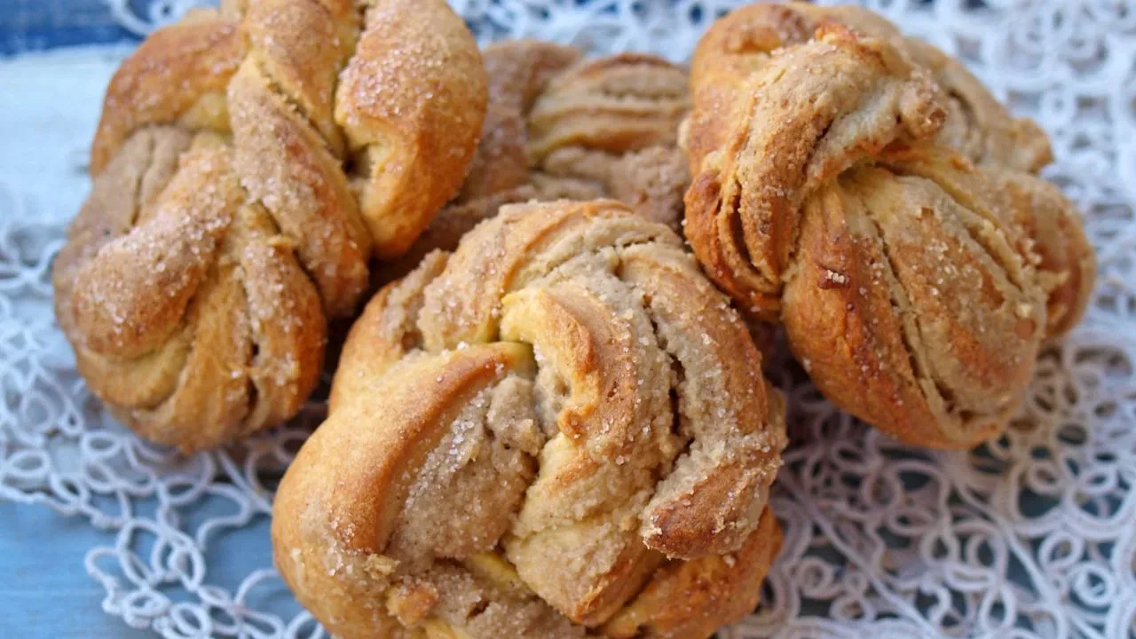 Tahinli çörek evde nasıl yapılır? Tahinli çörek hangi tahinle yapılır?