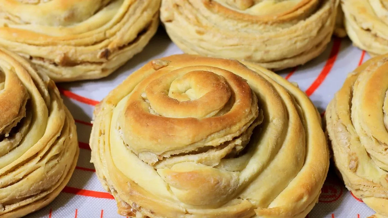 Tahinli çörek evde nasıl yapılır? Tahinli çörek hangi tahinle yapılır?