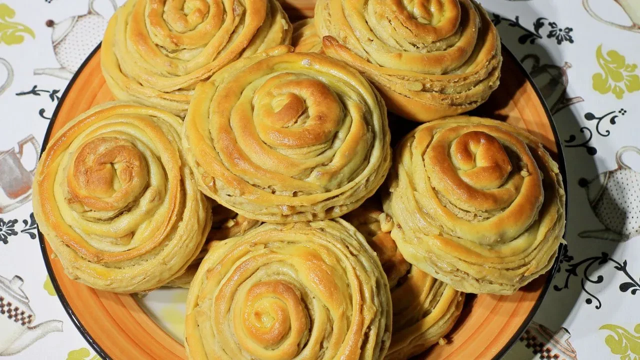 Tahinli çörek evde nasıl yapılır? Tahinli çörek hangi tahinle yapılır?