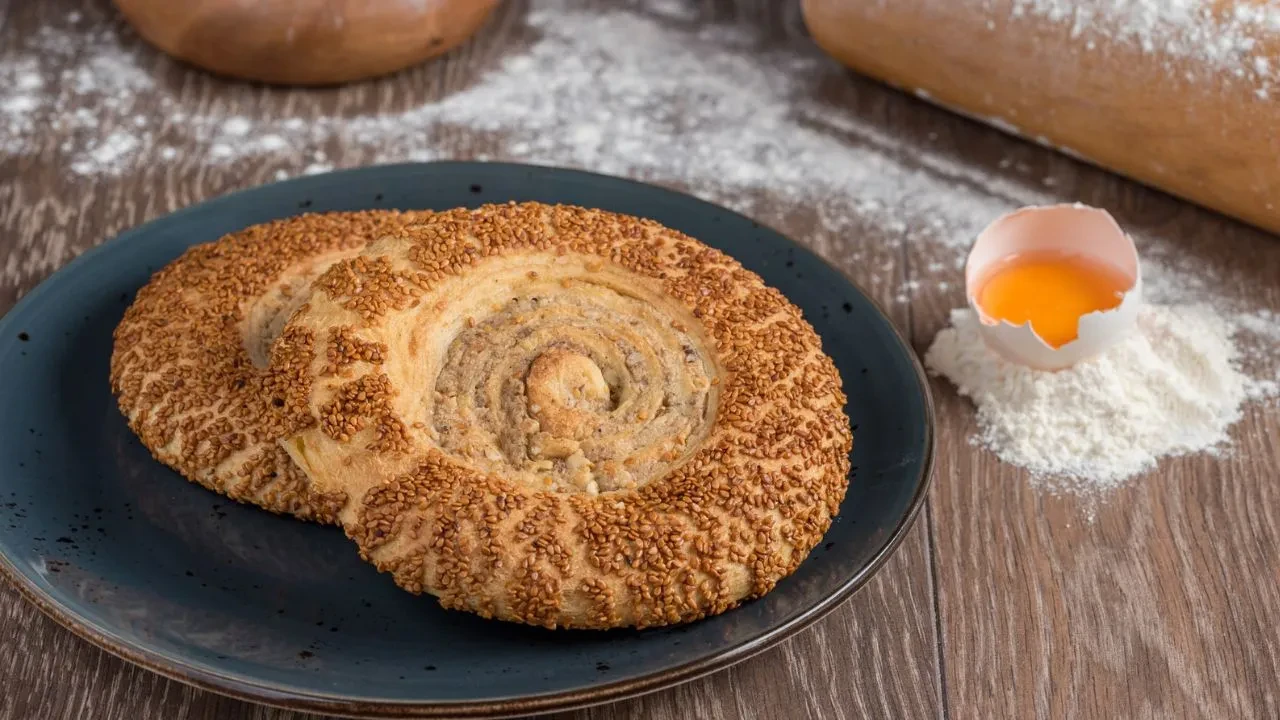 Tahinli çörek evde nasıl yapılır? Tahinli çörek hangi tahinle yapılır?