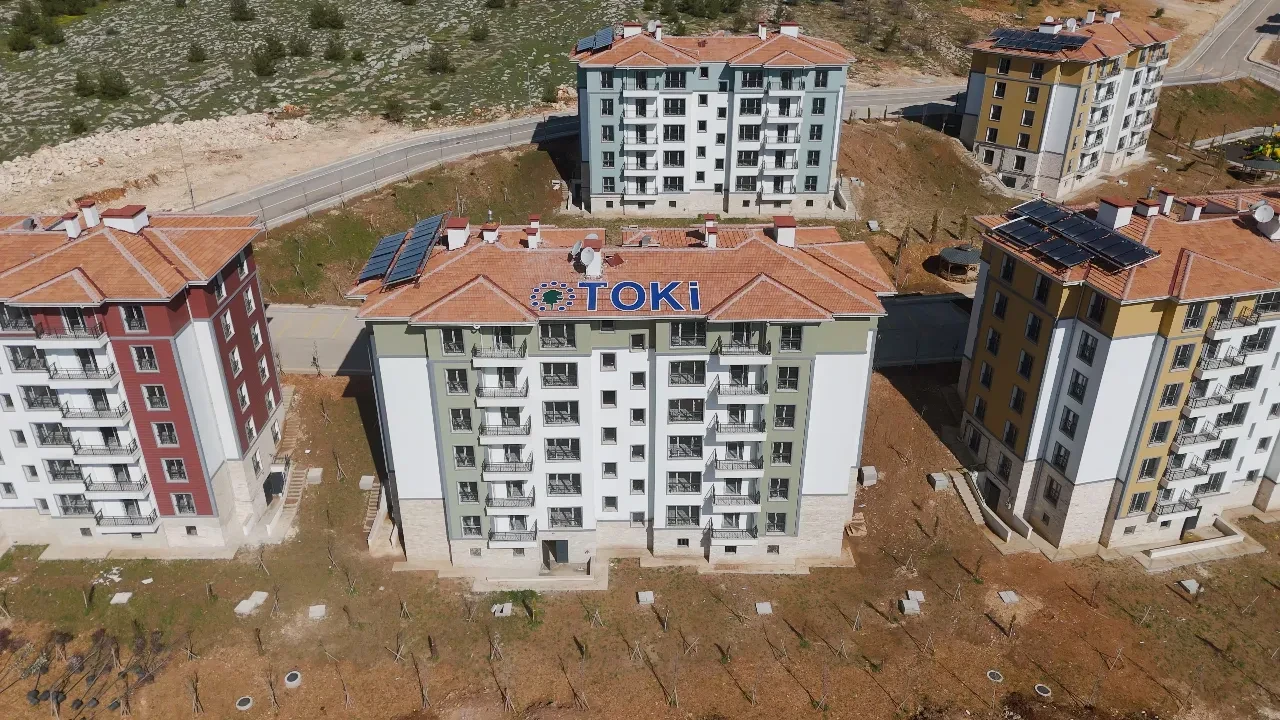 TOKİ stok konut satışı 2026 ne zaman, hangi illerde? AÇIK ARTIRMA TEMİNAT BEDELİ NE KADAR?