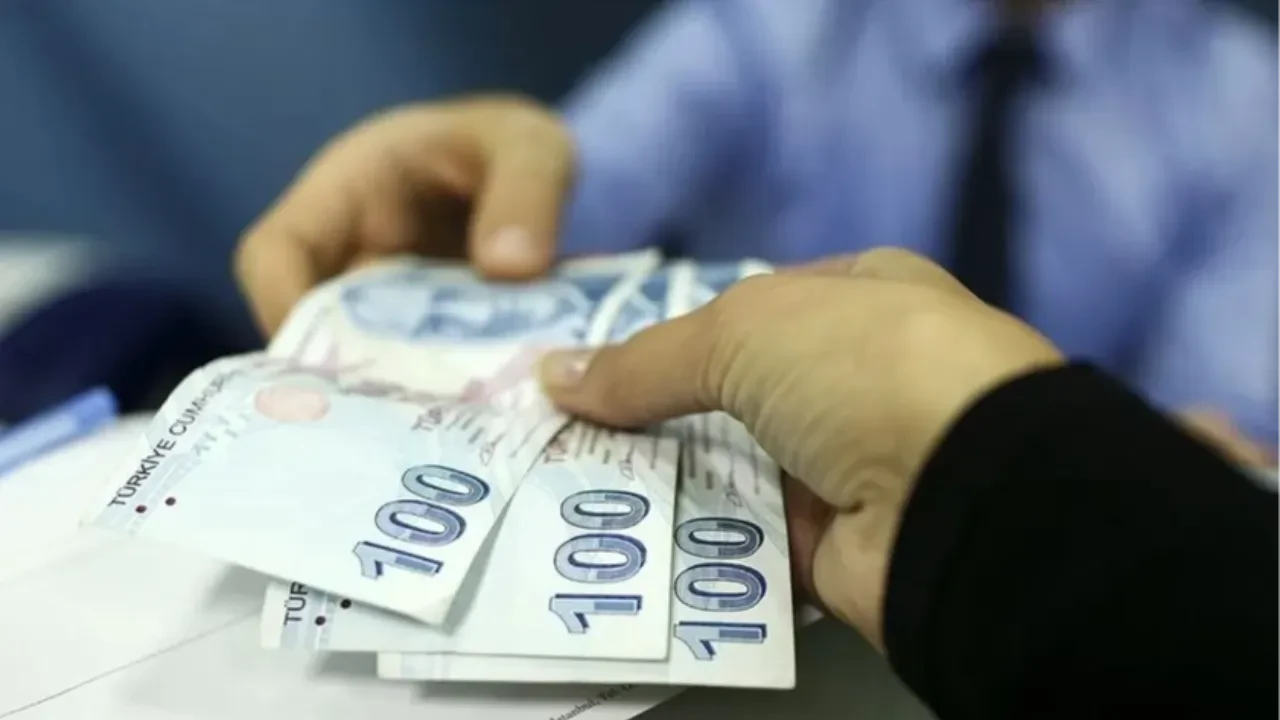 TÜRK-İŞ'ten vergi çıkışı: Gelir vergisinin yüzde 65'ini çalışanlar ödüyor