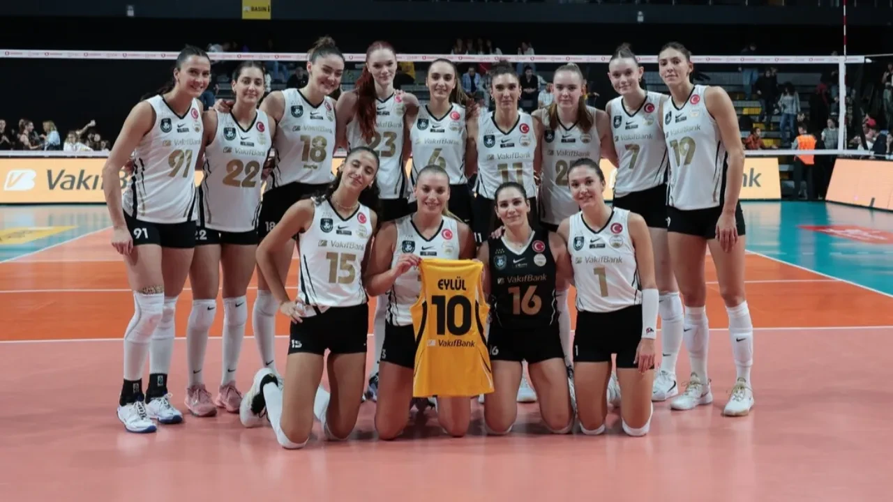 VakıfBank, Galatasaray Daikin'i 3-0 mağlup etti