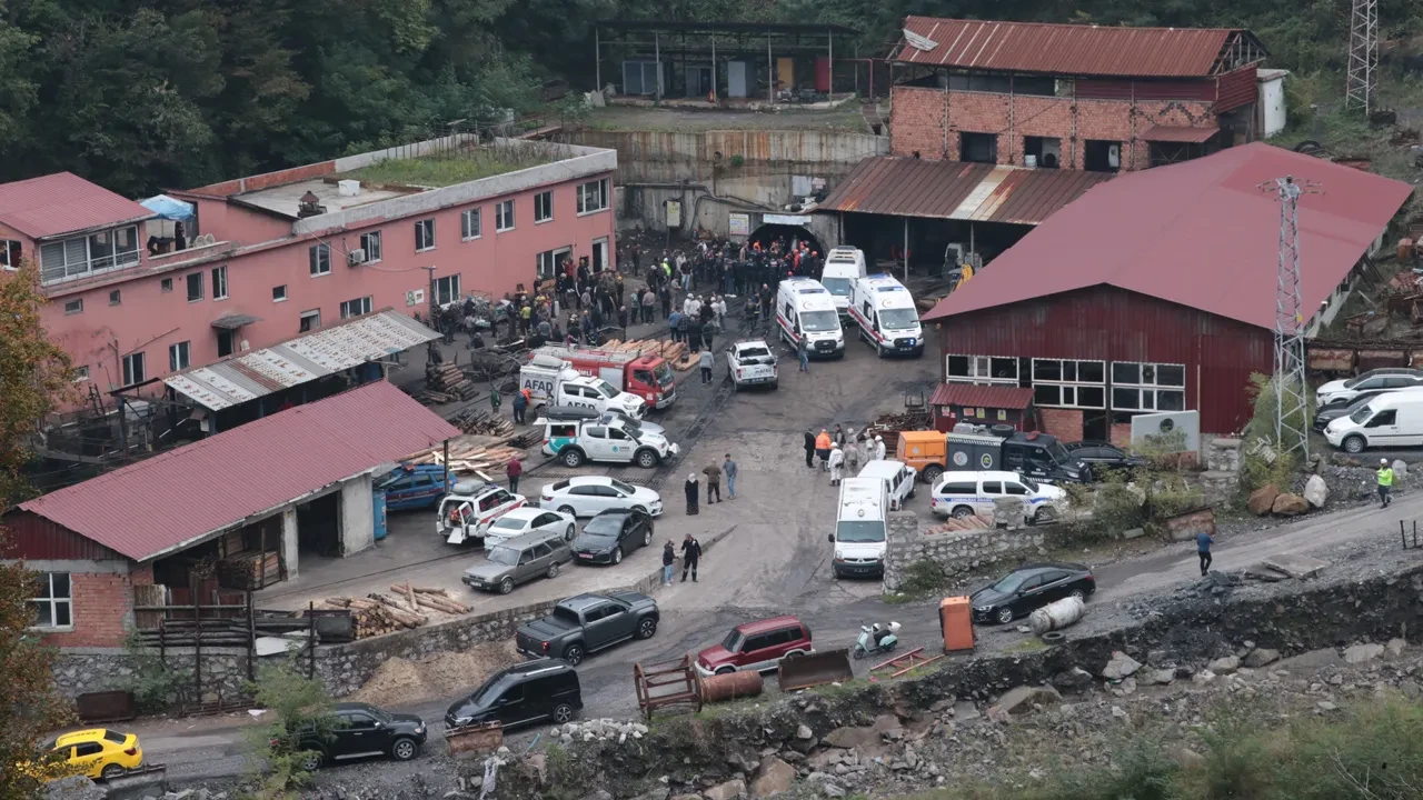 Zonguldak'ta 3 madencinin yaşamını yitirdiği patlamayla ilgili firari işletme müdürü yakalandı! Tutuklu sayısı 4'e çıktı