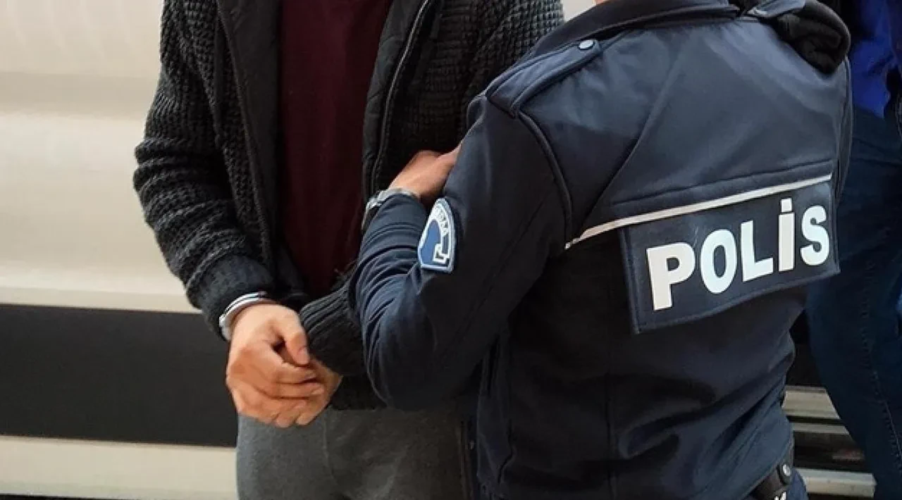 Ankara merkezli 7 ilde sosyal medya ve internet operasyonu: Fuhşa teşvik ve müstehcenlik suçundan 33 tutuklama