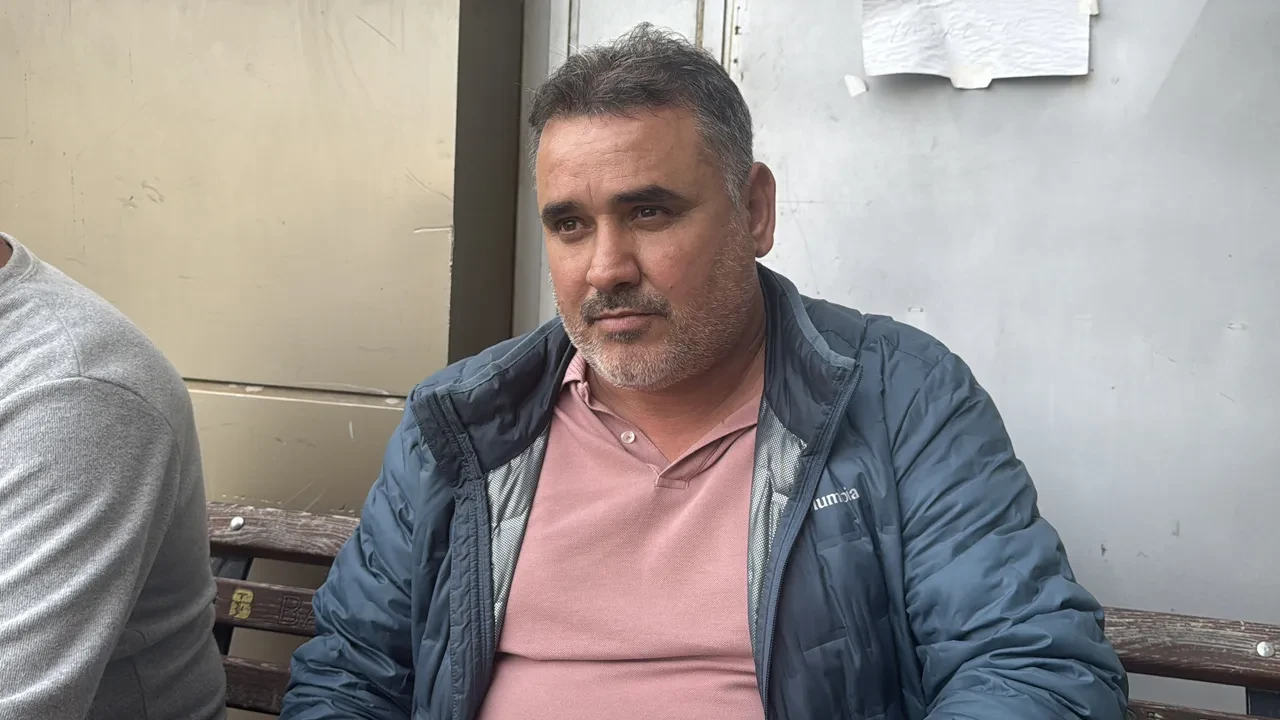 Doktor Şahin Bingüllü Ayvalık'ta tekne batarken çocuklara son anda can yeleği giydirmiş! Eşinin törendeki sözleri yürek yaktı