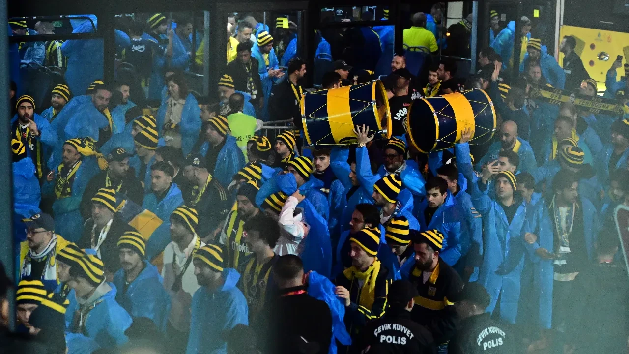 Fenerbahçe taraftarı, RAMS Park'a geldi