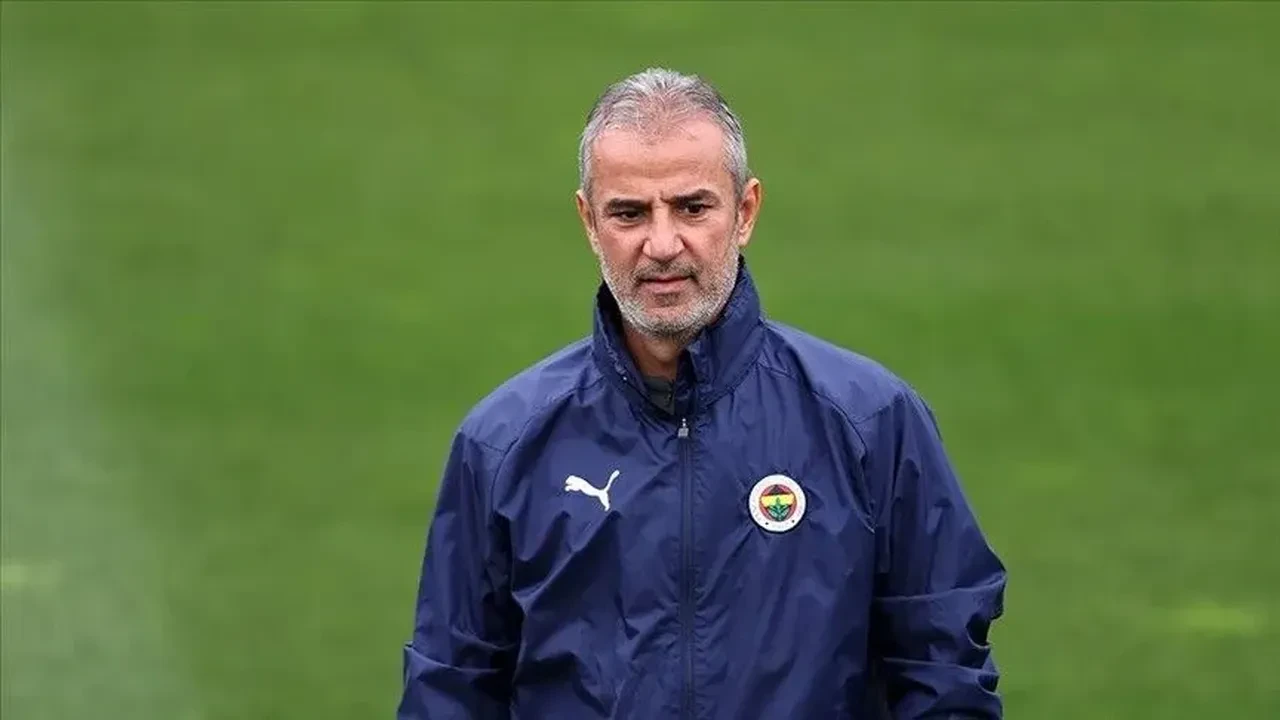 Fenerbahçe'de derbiye saatler kala Kerem Aktürkoğlu kararı! İsmail Kartal kararını verdi