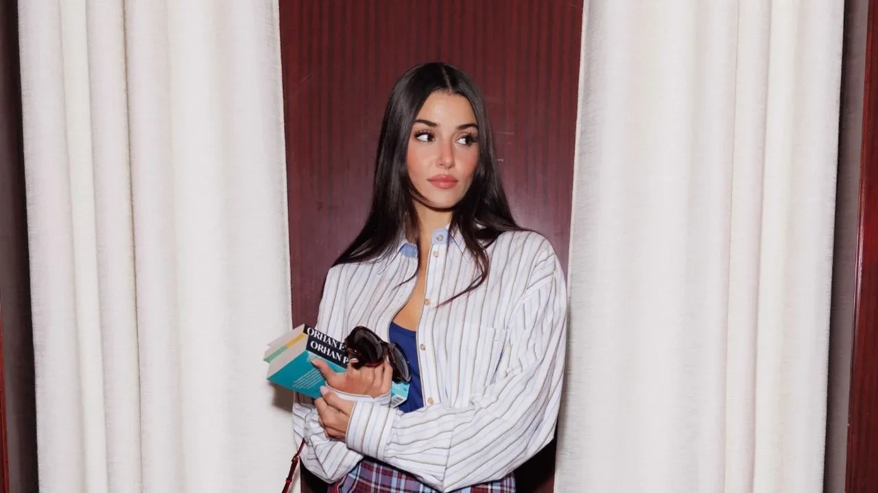 Hande Erçel'in anne acısı! Gençlik fotoğrafını paylaştı