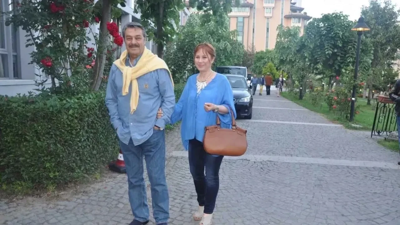 Kadir İnanır’ın yeğeni Levent İnanır’dan Jülide Kural’a sert suçlama! “Dayımın öldüğü hafta tatile gitti”