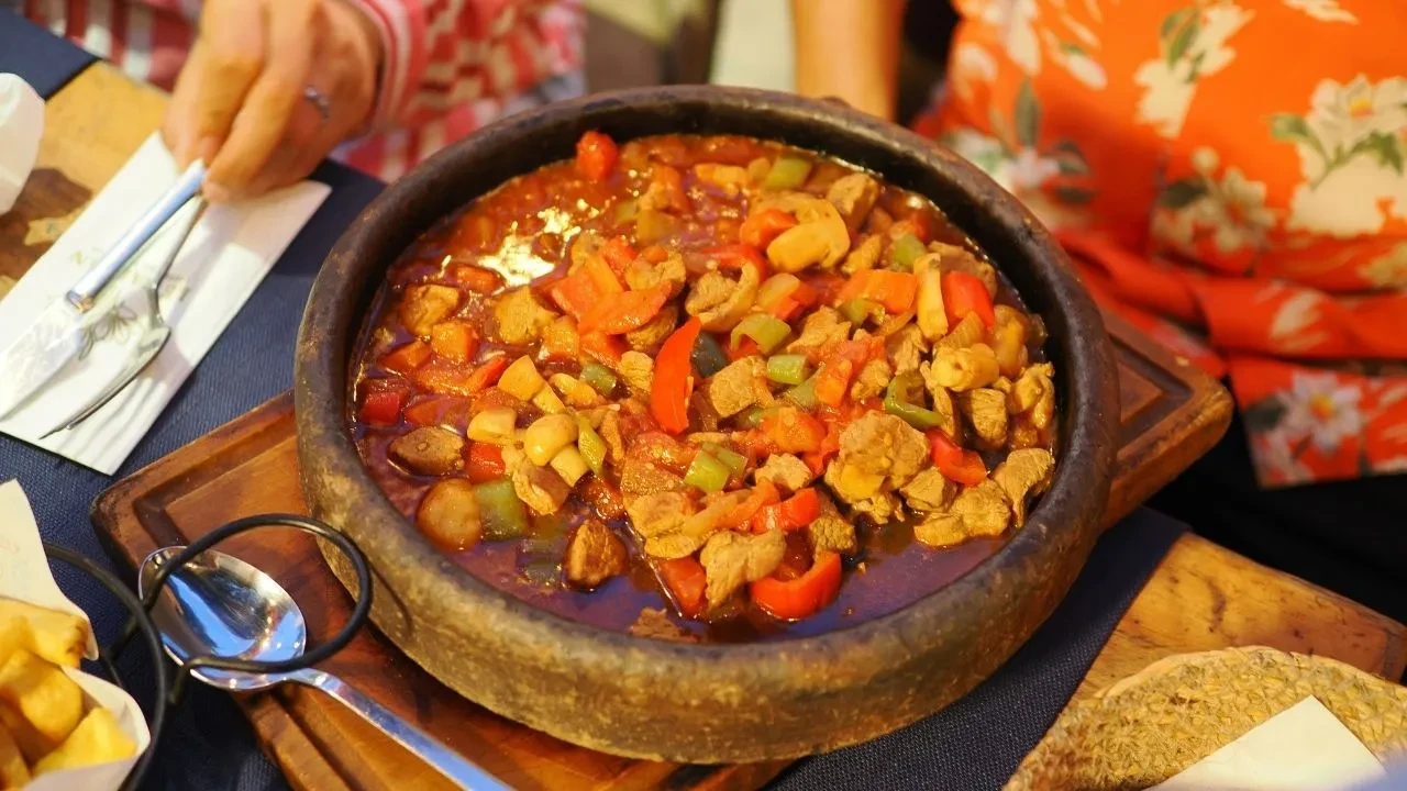 Masterchef testi kebabı tarifi! Testi kebabı nasıl yapılır, kırılır? İşte orijinal tarif