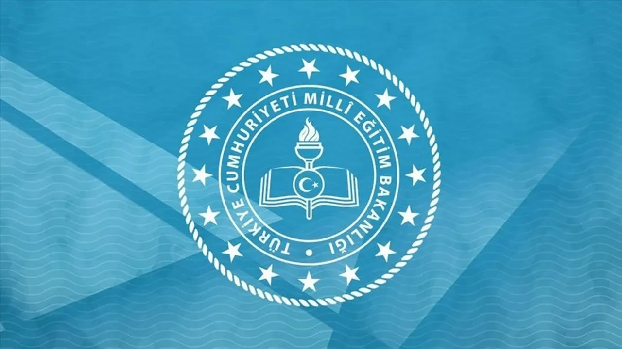 Ortak Yazılı Sınav Sistemi (OYSS) üzerinden dolandırıcılık oyunu: MEB sistemi açmadan fırsatçılar sahaya indi