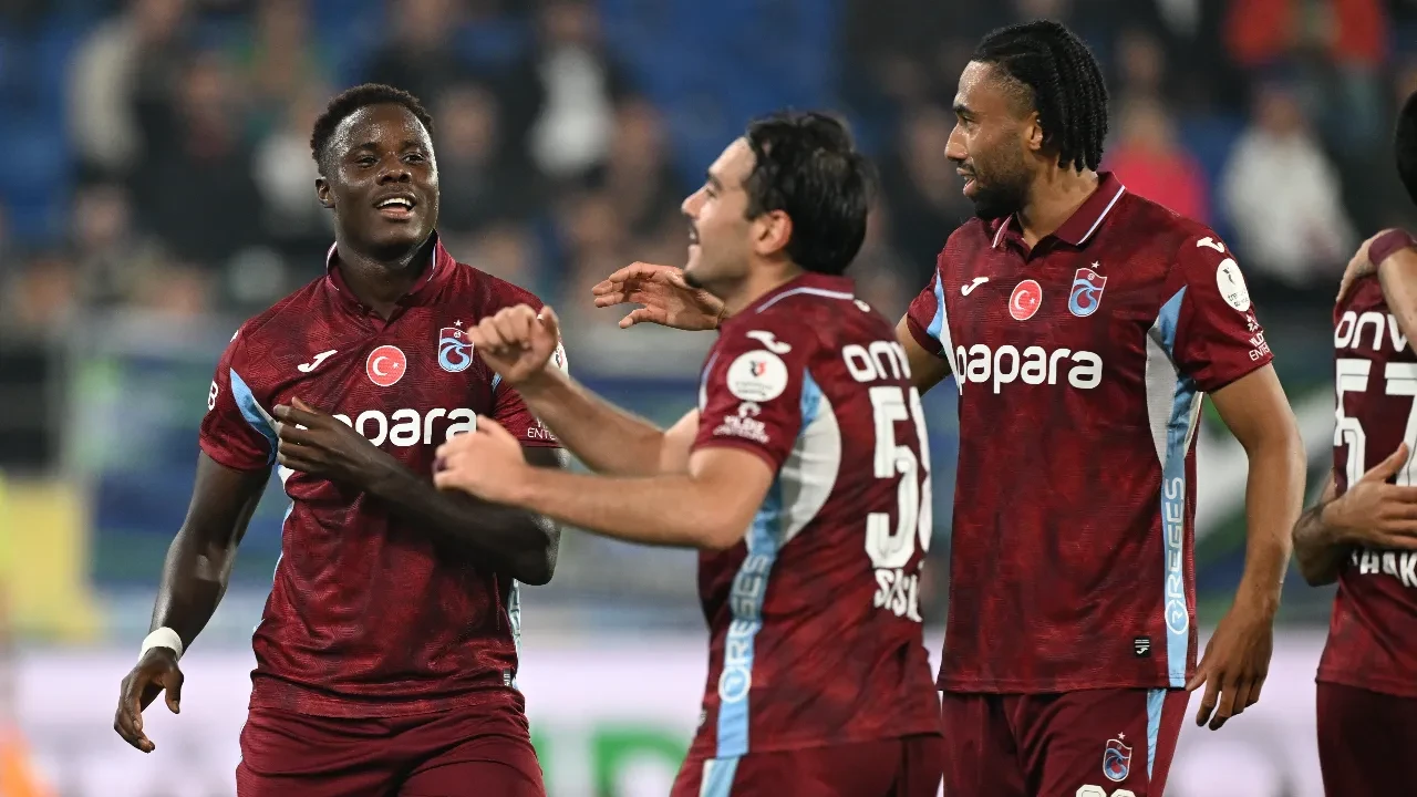 Trabzonspor 7 gollü maçta kazandı! Bordo-mavililer, Çaykur Rizespor'u 4-3 yendi