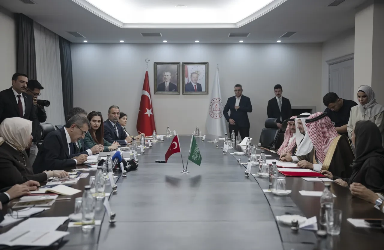 Türkiye ile Suudi Arabistan'dan eğitimde yeni adım: İşbirliği için imzalar atıldı