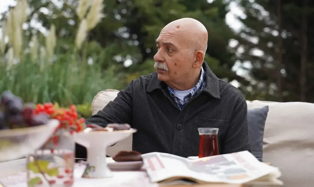 Tuzlu Kahve’de Settar Tanrıöğen’in başındaki iz dikkat çekti! Seyirci ne olduğunu arattı