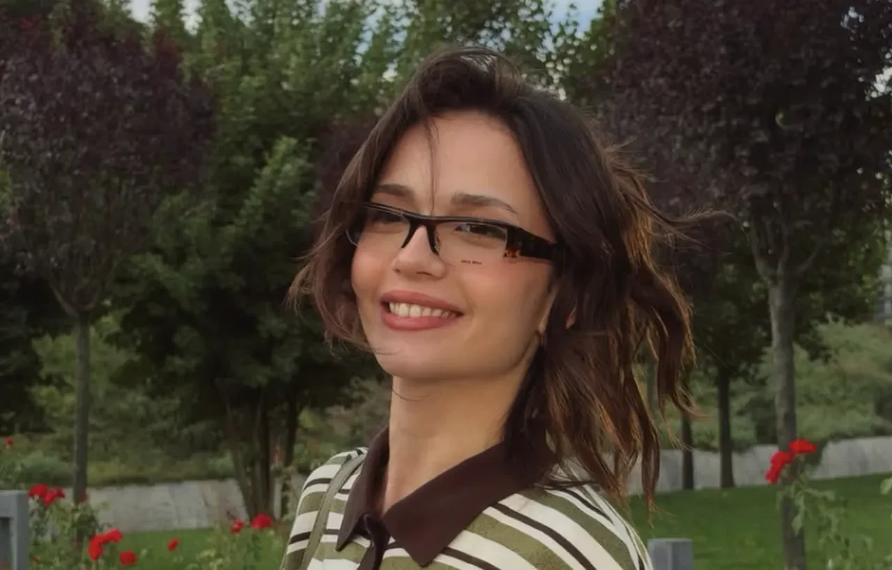 Uzak Şehir Berfin rolündeki Feride Özdinç kaç yaşında, hangi dizilerde oynadı? Feride Özdinç’in Instagram hesabı