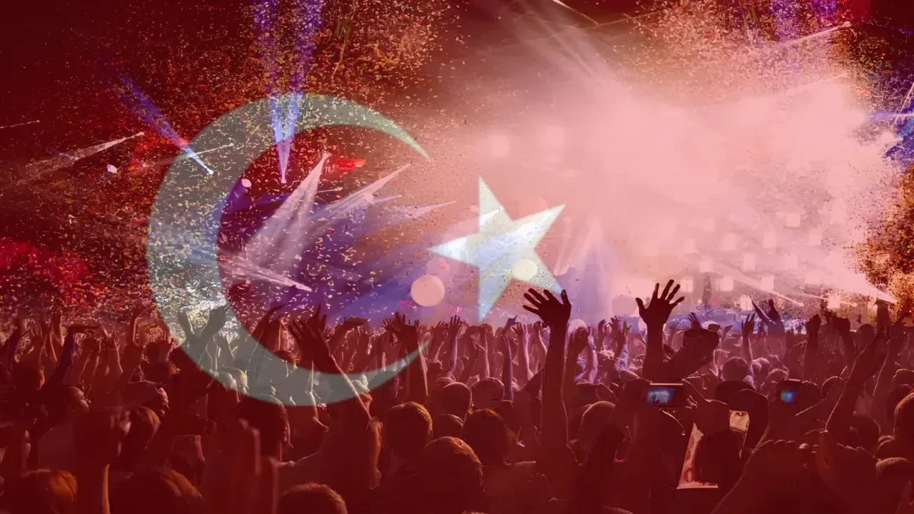 29 Ekim Cumhuriyet Bayramı konserleri 2026! 29 Ekim'de konser var mı, hangi konserler var? İstanbul, İzmir, Ankara ve diğer şehirlerin 29 Ekim konserleri...