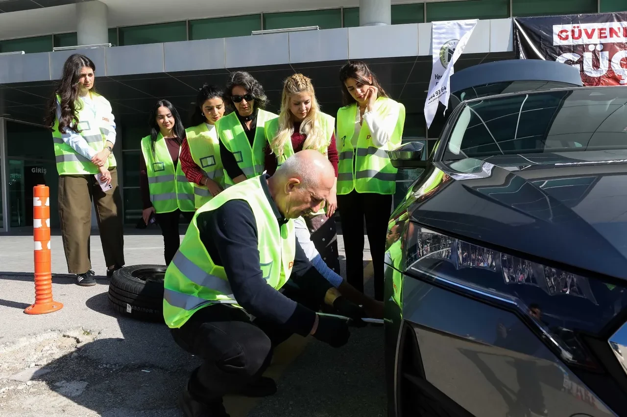 AKO Grup’tan kadın sürücülere teknik özgüven desteği: “Güvenli yol, güçlü kadın”
