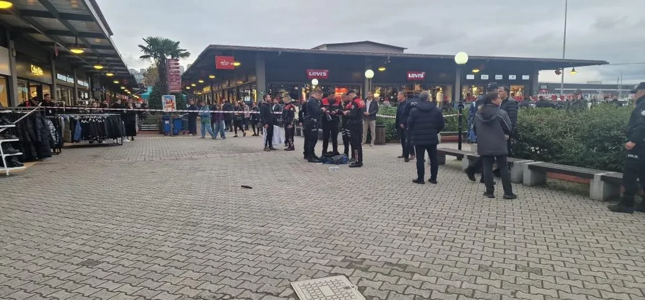 AVM’de silah paniği: Vatandaşlar intihar ettiğini sandı