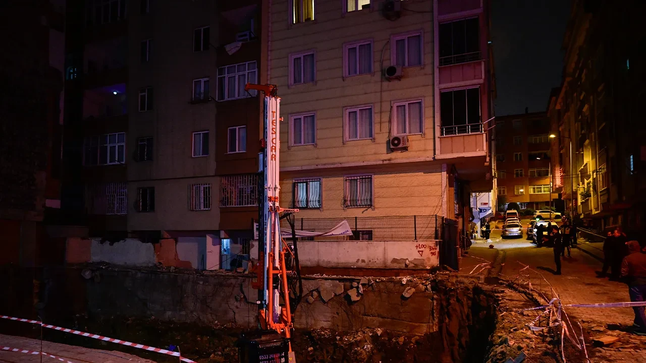 Bahçelievler'de korku dolu gece! 2 bina çökme riskiyle tahliye edildi