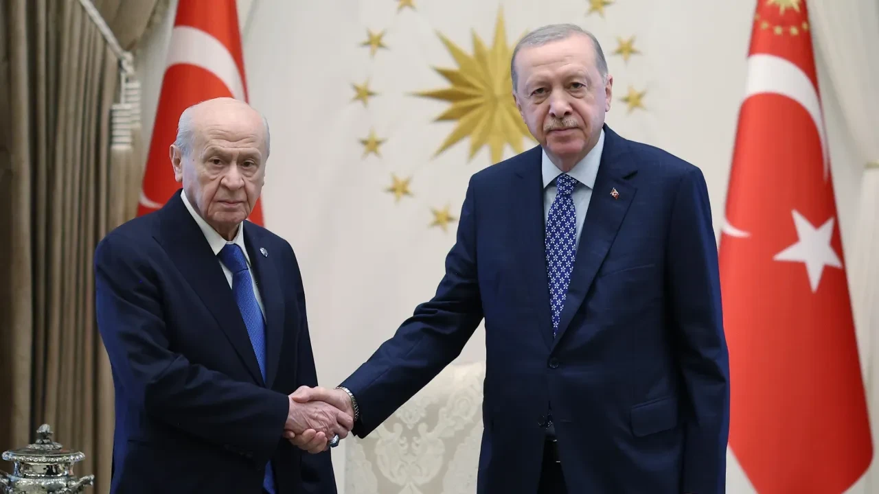 Beştepe'de sürpriz zirve: Cumhurbaşkanı Erdoğan, Devlet Bahçeli'yi kabul etti