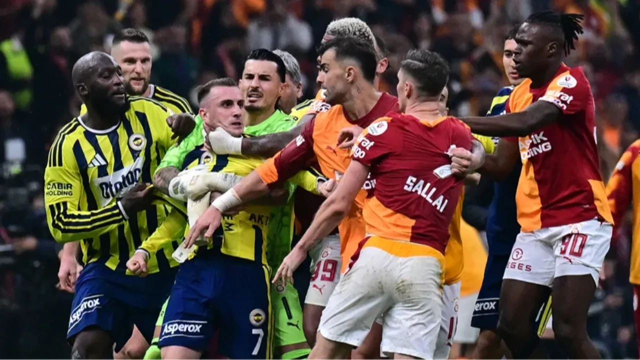 Derbi sonrası ağır fatura yolda: Abdülkerim Bardakcı, Archie Brown, Kerem Aktürkoğlu ve Roland Sallai kaç maç ceza alacak?