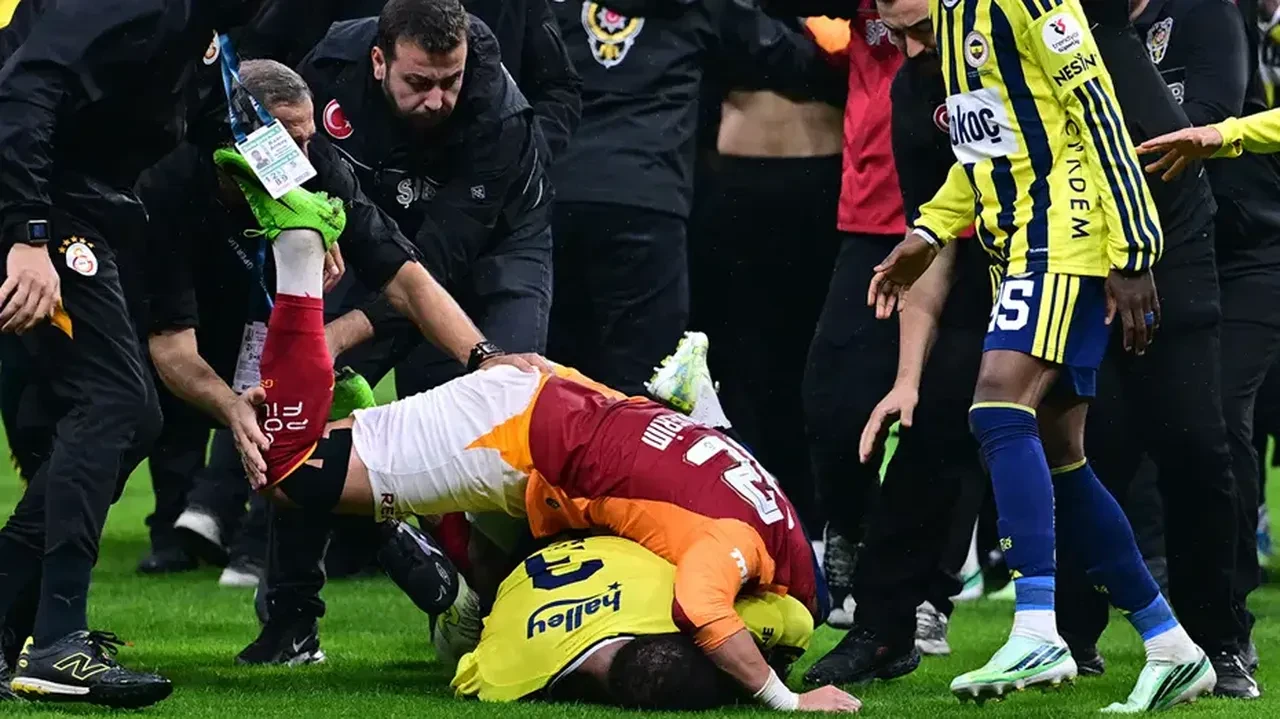 Derbi sonrası ağır fatura yolda: Abdülkerim Bardakcı, Archie Brown, Kerem Aktürkoğlu ve Roland Sallai kaç maç ceza alacak?