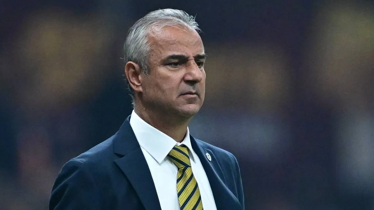 Fenerbahçe Teknik Direktörü İsmail Kartal, Galatasaray yenilgisinin ardından konuştu! "Derbi kazanmadan şampiyon olunabiliyor"