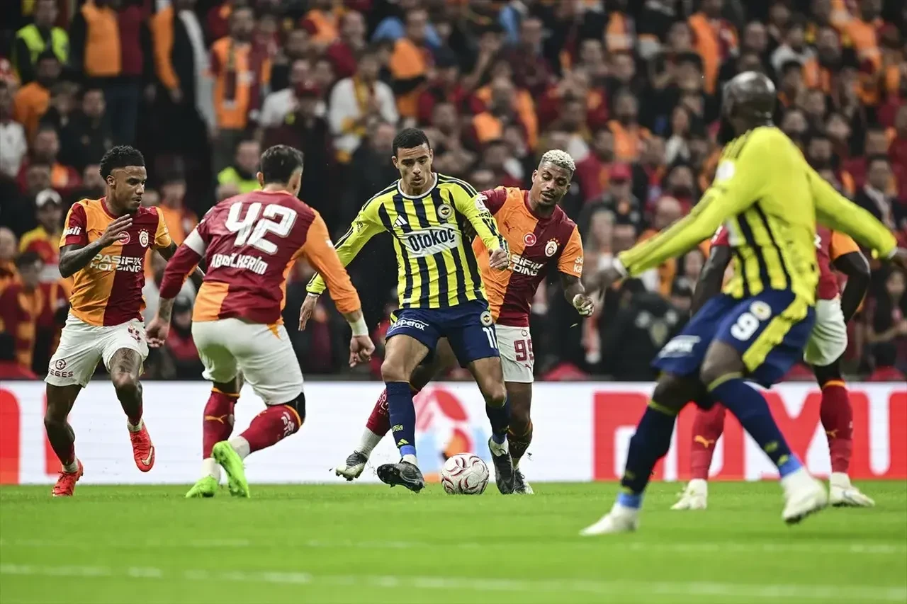 Galatasaray-Fenerbahçe derbisi sonrası Dursun Özbek müjdeyi açıkladı!