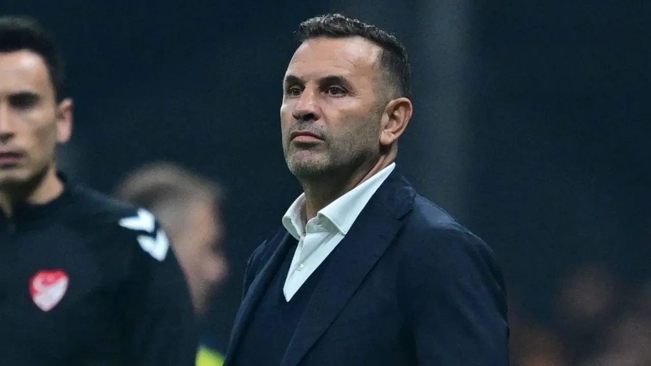 Galatasaray Teknik Direktörü Okan Buruk, Fenerbahçe galibiyetini değerlendirdi! "Bu senenin en rahat maçını oynamış olabiliriz"