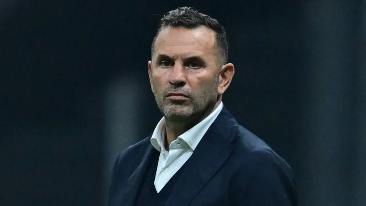 Galatasaray Teknik Direktörü Okan Buruk, Fenerbahçe galibiyetini değerlendirdi! "Bu senenin en rahat maçını oynamış olabiliriz"