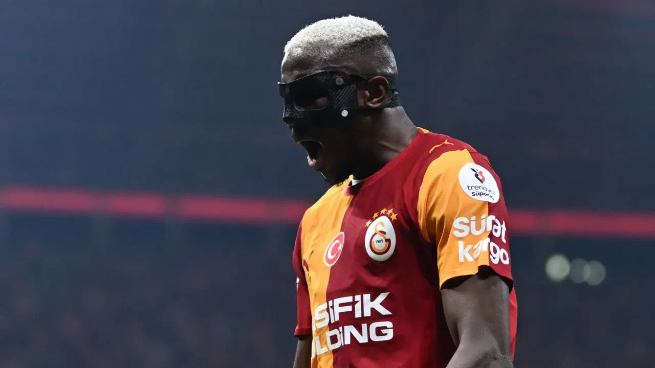 Galatasaray'da Osimhen, Fenerbahçe galibiyetiyle ilgili konuştu! "Hak ettiğimiz bir 3 puan kazandık"