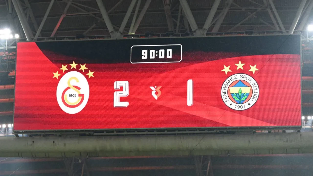 Galatasaray'dan Fenerbahçe'ye sert cevap! Cimbom'dan Kerem Aktürkoğlu ve Mert Hakan Yandaş açıklaması