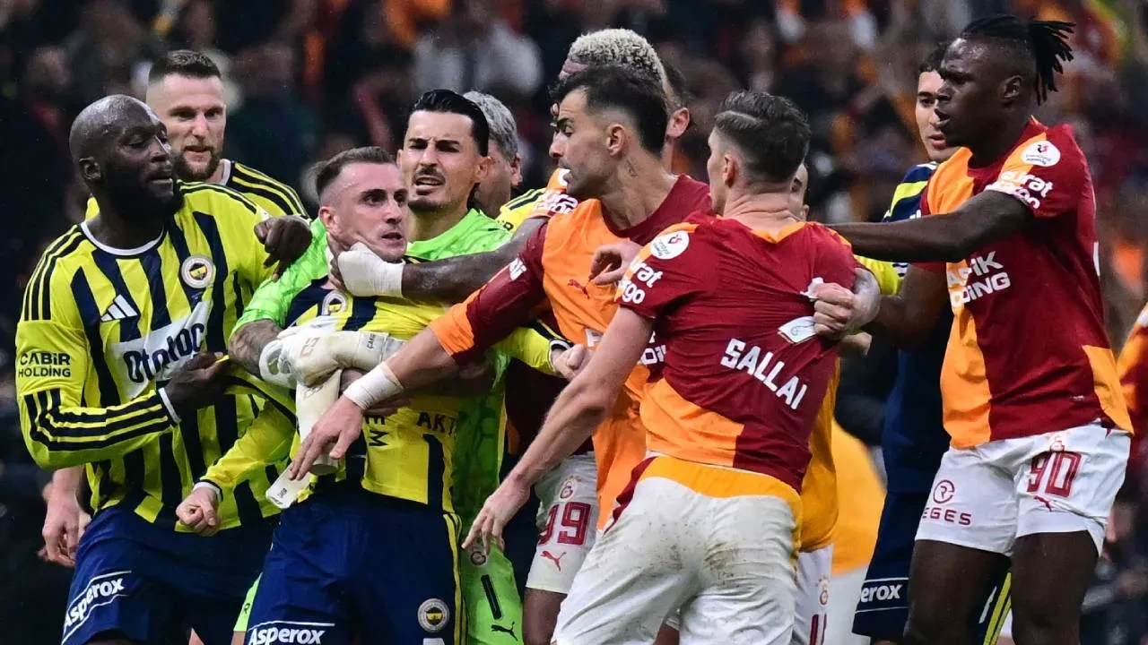 Galatasaray'dan Fenerbahçe'ye sert cevap! Cimbom'dan Kerem Aktürkoğlu ve Mert Hakan Yandaş açıklaması