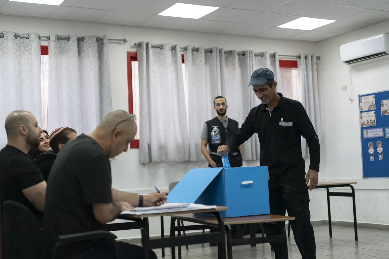 İsrail'de seçim günü, halk sandık başına gidiyor, Netanyahu'nun koltuğu sallanıyor