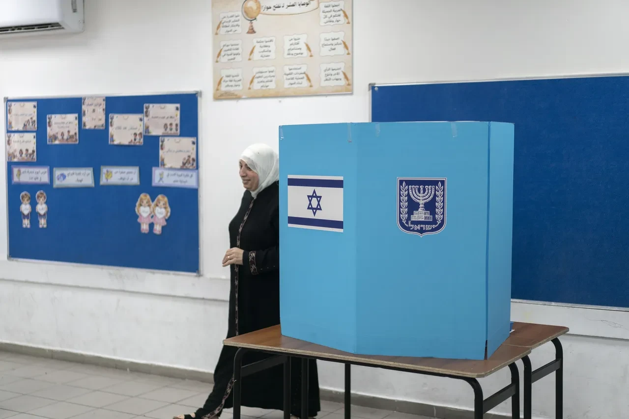İsrail'de seçim günü, halk sandık başına gidiyor, Netanyahu'nun koltuğu sallanıyor