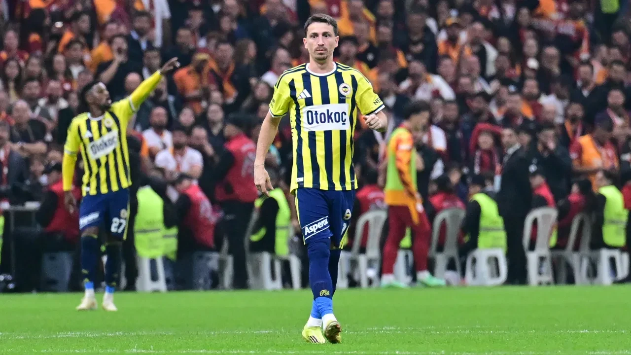 Mert Hakan Yandaş'tan Galatasaray derbisi sonrası flaş açıklama: 'Polislerimizden özür dilerim'