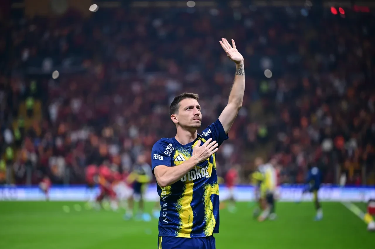 Mert Hakan Yandaş'tan Galatasaray derbisi sonrası flaş açıklama: 'Polislerimizden özür dilerim'