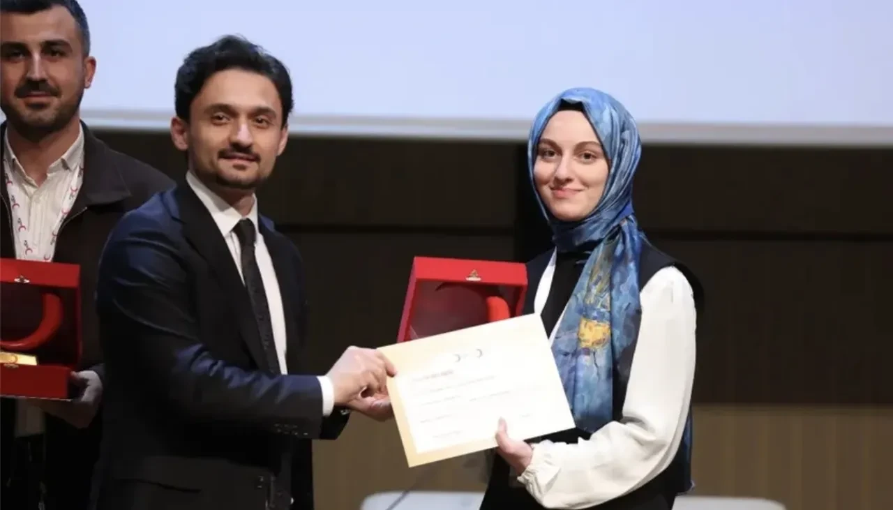 Psikolog Rana Tunceroğlu neden öldü? Hastalığı hakkında X'te paylaşım yapmıştı