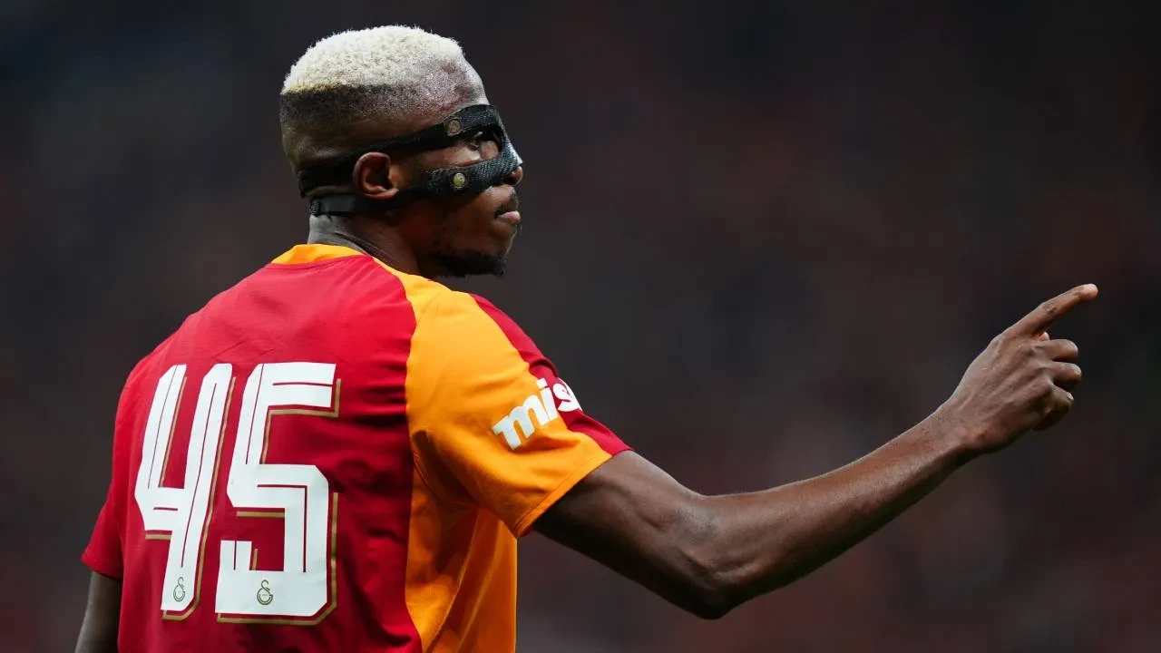 Victor Osimhen, Fenerbahçe'ye 5. golünü attı