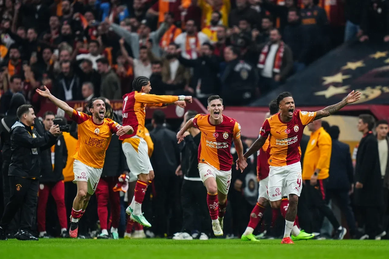 Volkan Demirel, İsmail Kartal'ı sert sözlerle eleştirdi: "Fenerbahçe'nin hocası bunu demez"