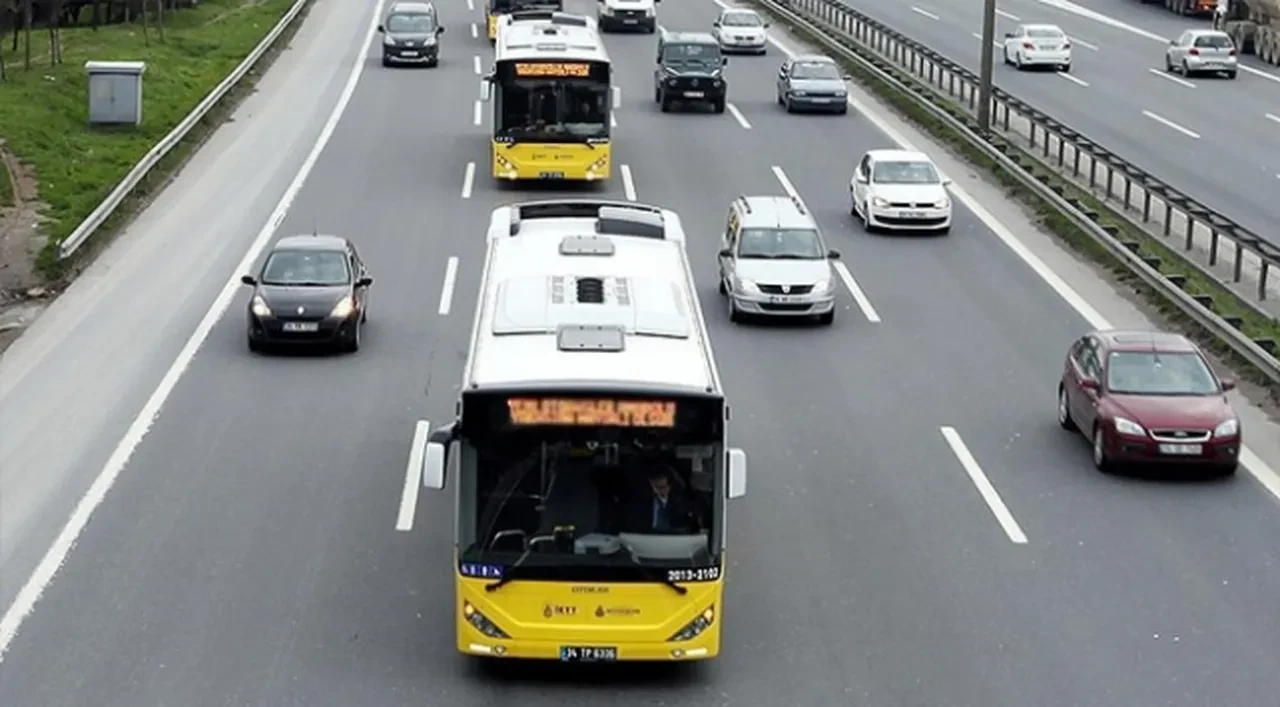 Yarın (28 Ekim) toplu taşıma ücretsiz mi, bedava mı? Metro, metrobüs, otobüs, tramvay, vapur ve marmaray ücretsiz mi? İstanbul, Ankara, İzmir toplu taşıma kararı