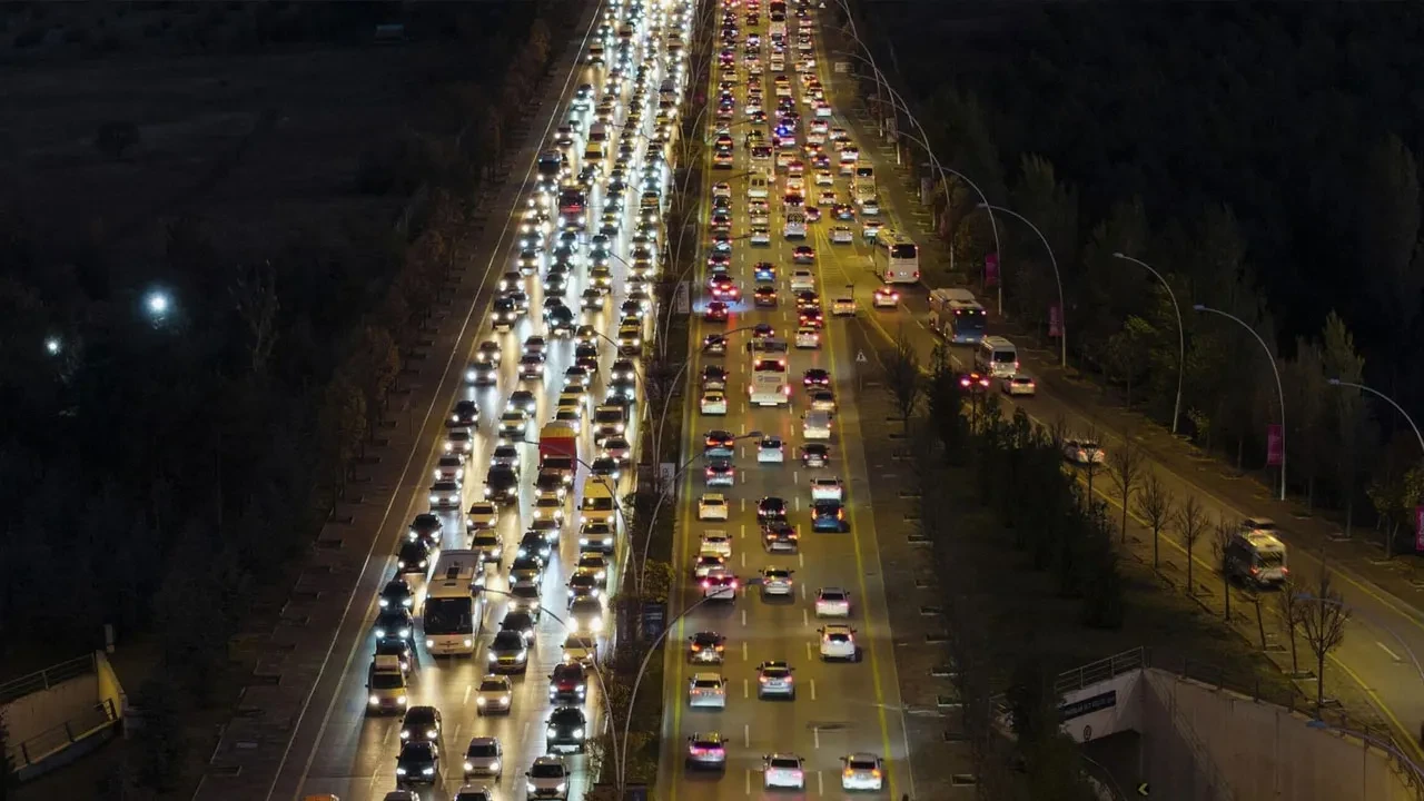 Ankara Emniyet Müdürlüğü duyurdu: Yarın bu yollar trafiğe kapatılacak
