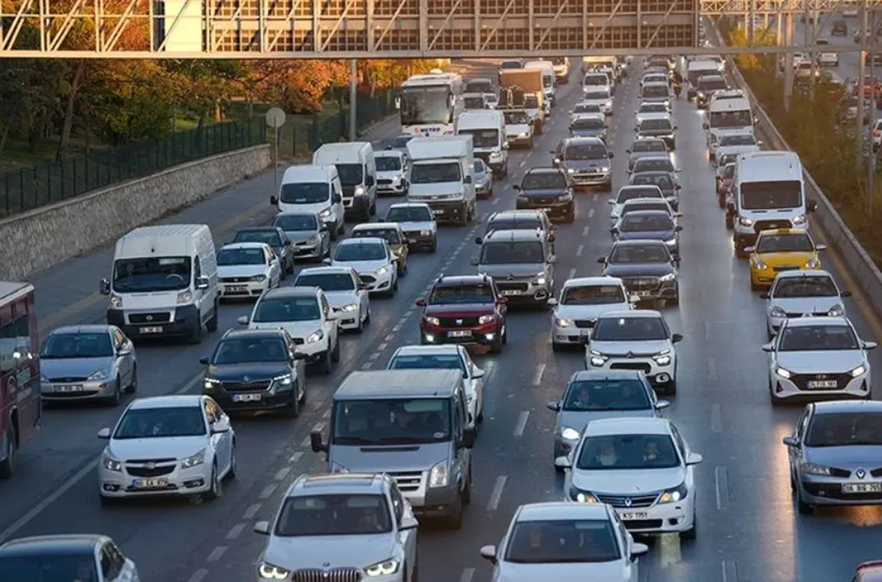 Ankara Emniyet Müdürlüğü duyurdu: Yarın bu yollar trafiğe kapatılacak