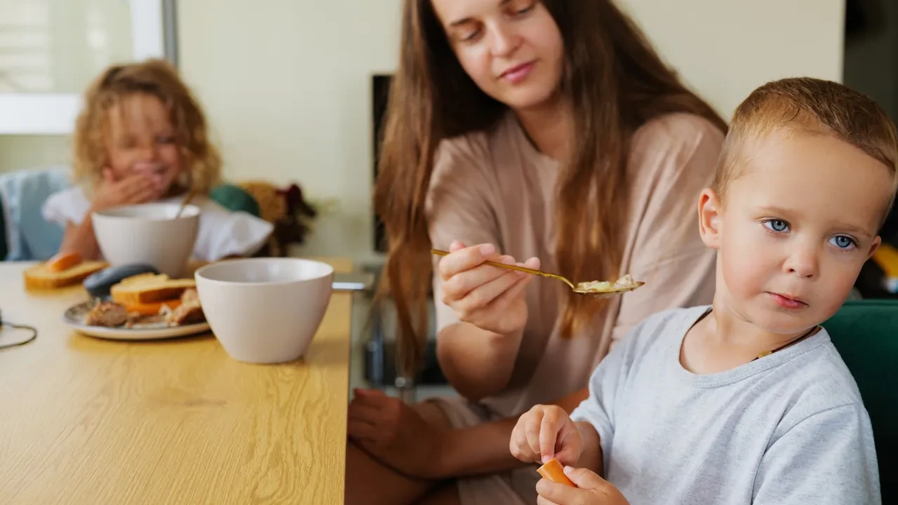Çocuğum neden sürekli inatlaşıyor? Annelerin yaptığı bu hata davranışı artırabilir